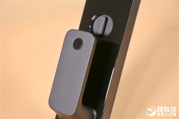 小米首款高端全自動智能鎖圖賞，1699元一觸即開門