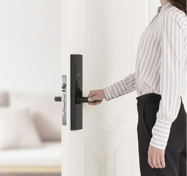 智能鎖市場(chǎng)黑馬,蝸牛管家“智客一代”強(qiáng)勢(shì)發(fā)布 智能鎖市場(chǎng)黑馬,蝸牛管家“智客一代”強(qiáng)勢(shì)發(fā)布