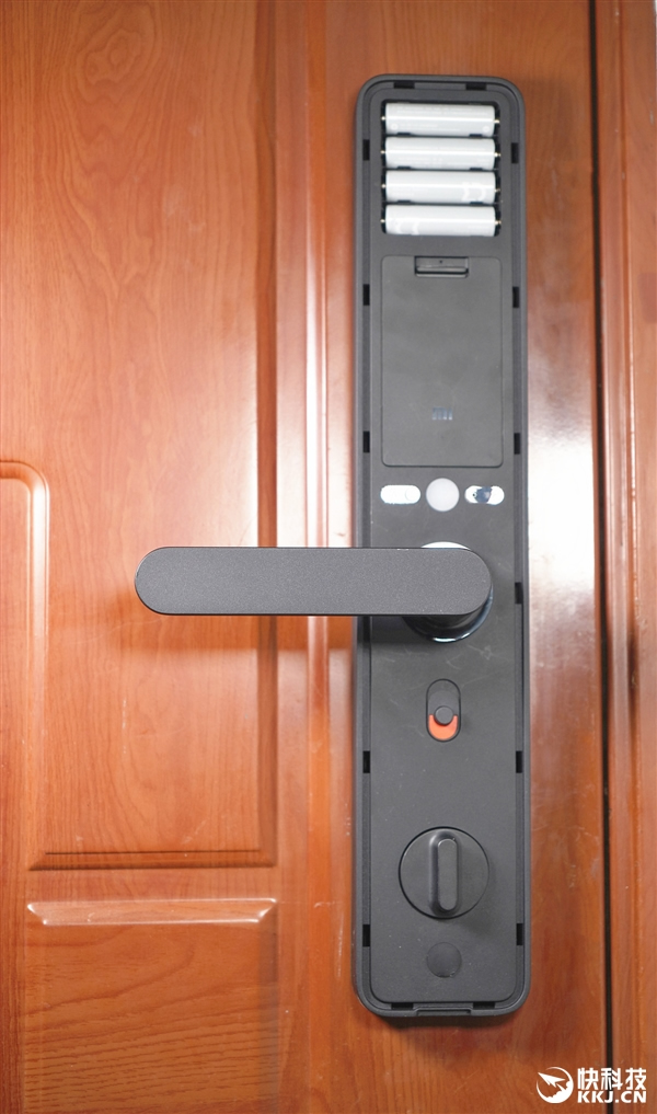 小米智能門鎖Pro圖賞：1599元帶高清可視門鈴