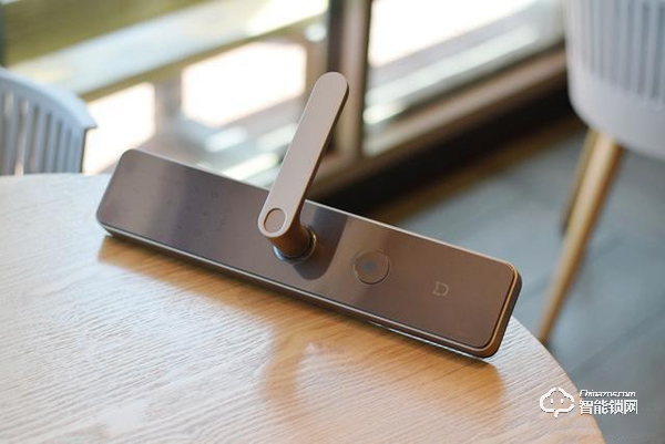 全新配色，小米推出新品智能門鎖，僅1399