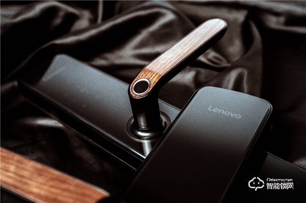 聯想智能門鎖E1火爆在售 執手超好看 盡顯高端品質