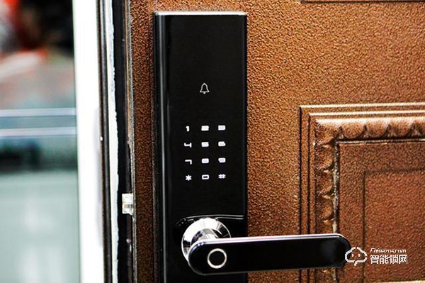 999媲美3999，是誰在攪局智能鎖市場？網(wǎng)友：蘇寧小Biu干的