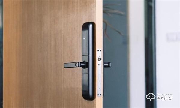 讓父母都贊不絕口的智能鎖！TCL智能鎖K5也太贊了