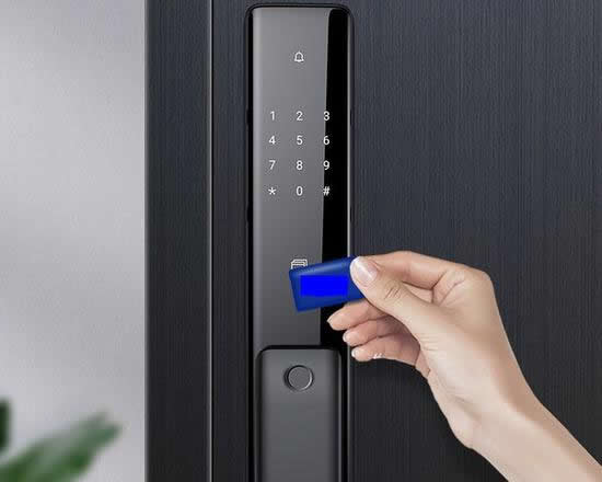 除了價格！春節選購智能門鎖注意這三點