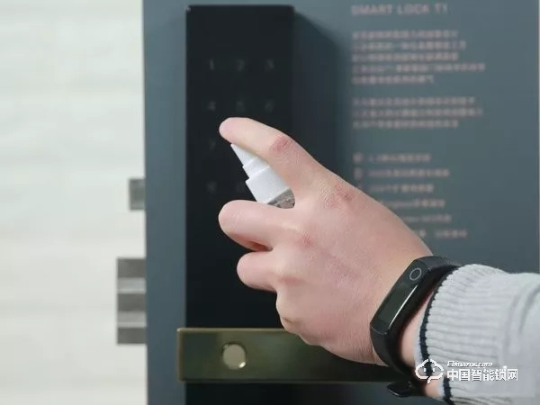歐瑞博T1智能門(mén)鎖體驗(yàn)：指紋識(shí)別精準(zhǔn)支持多項(xiàng)智能防護(hù)
