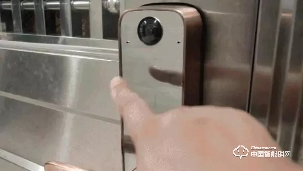 體驗樂橙K5智能指紋鎖：主動防御讓家更安全