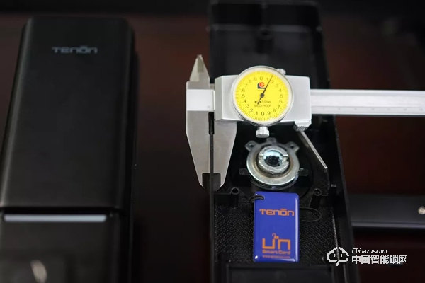 實際測評：亞太天能指紋鎖v1w 展現智能鎖的安全便捷