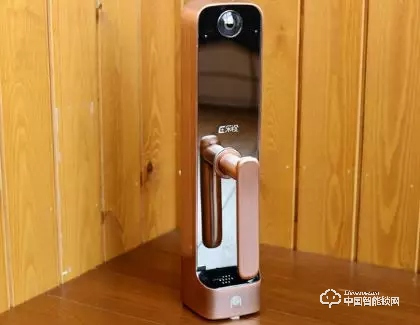 體驗(yàn)樂(lè)橙K5智能指紋鎖：主動(dòng)防御讓家更安全