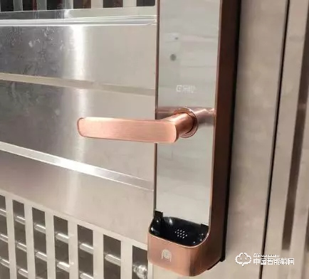 體驗(yàn)樂(lè)橙K5智能指紋鎖：主動(dòng)防御讓家更安全