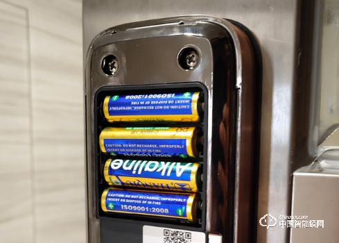 體驗(yàn)樂(lè)橙K5智能指紋鎖：主動(dòng)防御讓家更安全