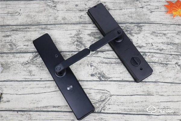 小益E206指紋鎖使用測評 千元鎖表現(xiàn)更出色