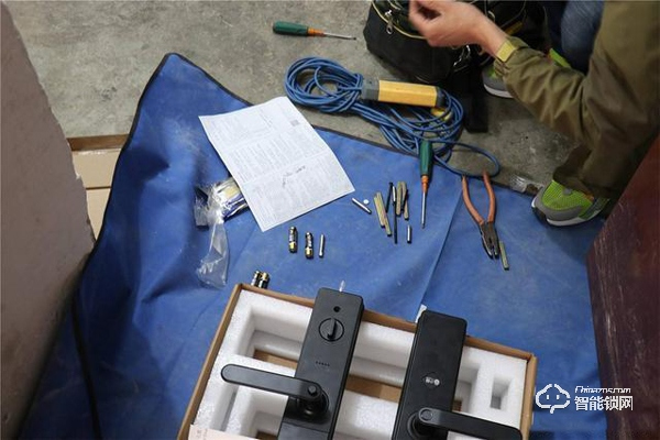 小益E206指紋鎖使用測評 千元鎖表現(xiàn)更出色