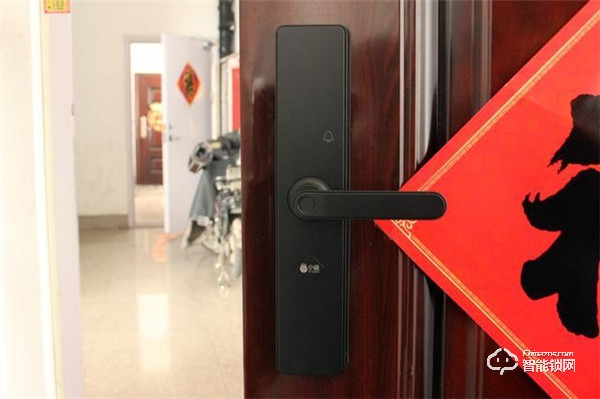 指紋鎖界的價格屠夫 小益指紋鎖E206入手體驗