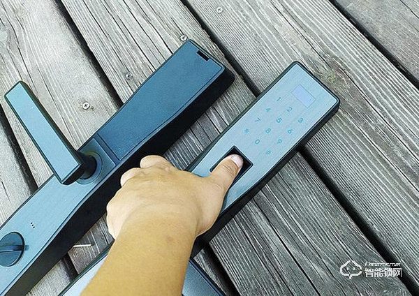 方正智能鎖評測：高科技時(shí)代，用方正智能鎖住家的安全