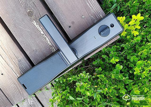 方正智能鎖評測：高科技時(shí)代，用方正智能鎖住家的安全