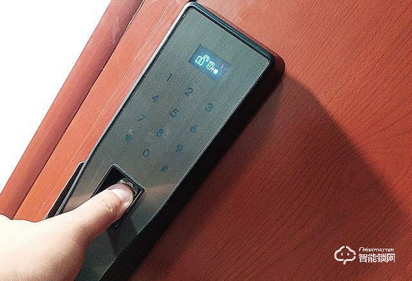 方正智能鎖評測：高科技時(shí)代，用方正智能鎖住家的安全
