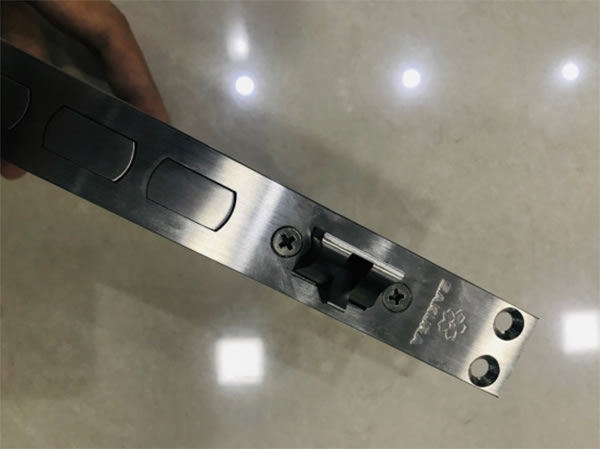 有滑蓋和無滑蓋智能鎖哪個好？櫻花指紋鎖6188真實開箱評