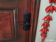 未關(guān)門立即提醒，指紋識別又快又準(zhǔn)，TCL K5智能鎖實(shí)測體驗(yàn)