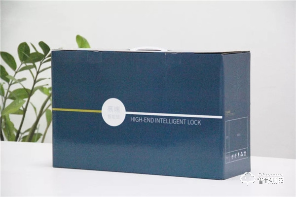 人臉鎖市場(chǎng)實(shí)力黑馬！聯(lián)合二號(hào)人臉識(shí)別全自動(dòng)智能鎖開(kāi)箱圖賞