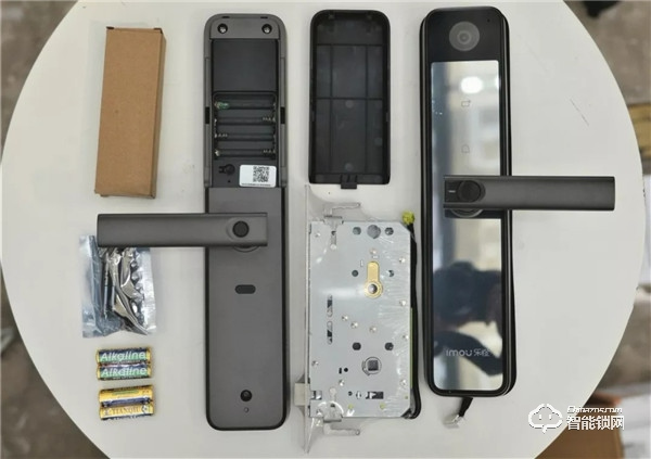 你家的門鎖該升級了 樂橙P6三維感官視頻鎖首發評測