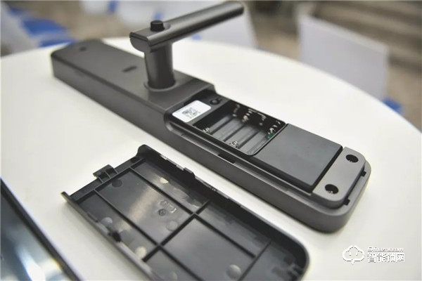 你家的門鎖該升級了 樂橙P6三維感官視頻鎖首發評測