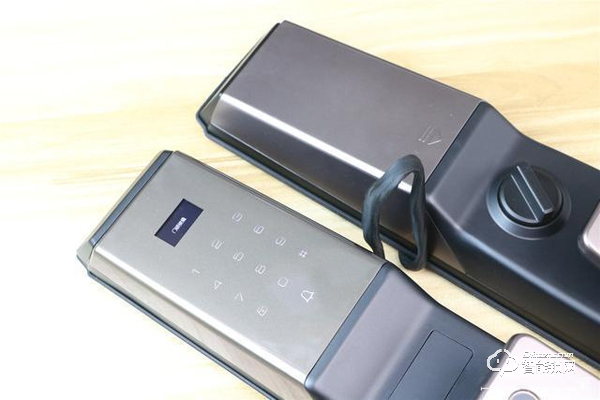 TCL智能鎖實力攪局，外觀新穎別樹一幟，一鍵開關更方便