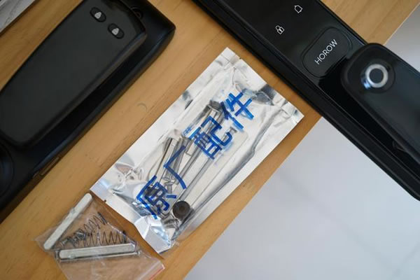 便捷安全兩不誤，希箭C1炫酷黑全自動智能鎖入手記