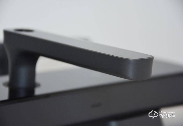 用防彈玻璃做面板，到底有多堅固，創米小白智能門鎖G1親測