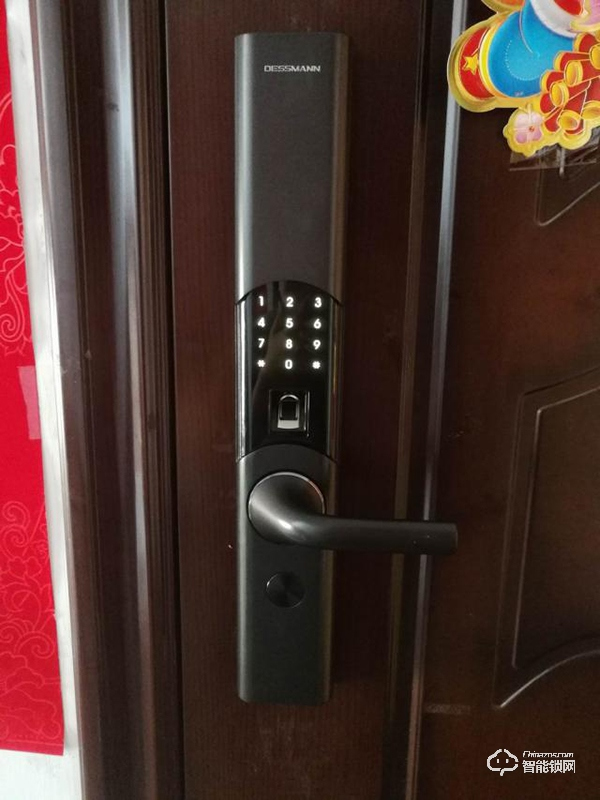 德施曼指紋鎖怎么樣？阿里云智能鎖、小嘀T7、小嘀指紋鎖V5測評