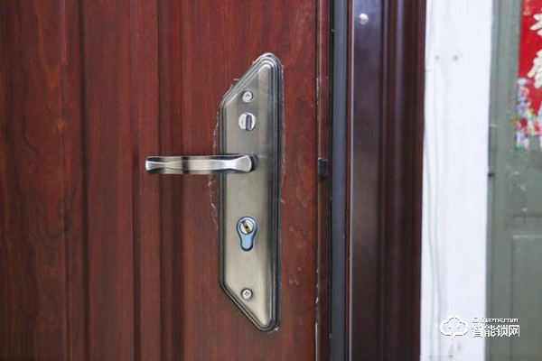 智能門(mén)鎖小米有品定制版測(cè)評(píng)：簡(jiǎn)約而不簡(jiǎn)單！是家的安全官！