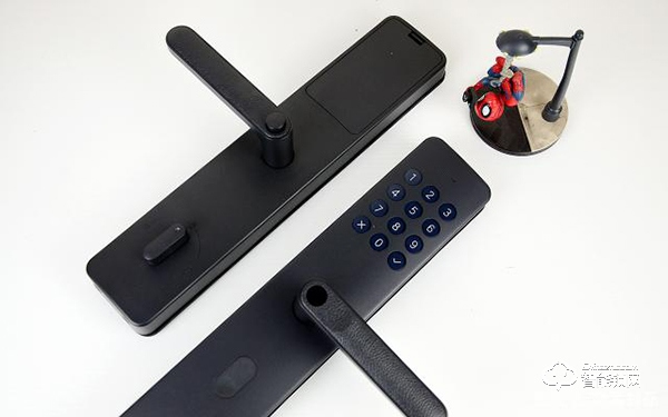 799元的簡約智能門鎖小米有品定制版，五種解鎖方式，簡約不簡單