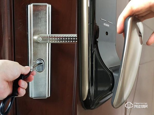 指紋鎖什么牌子最好？金指碼、多瑪指紋鎖、琨山指紋鎖試用測評