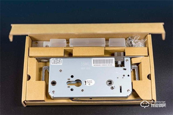 簡配安全不減，鑰匙終結者，體驗米家智能門鎖青春版