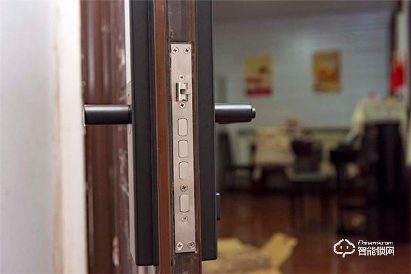 簡配安全不減，鑰匙終結者，體驗米家智能門鎖青春版