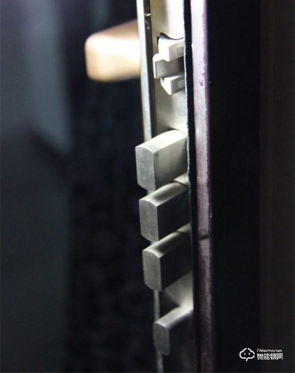 【使用評測】創(chuàng)維R9生物活體指紋鎖智能鎖