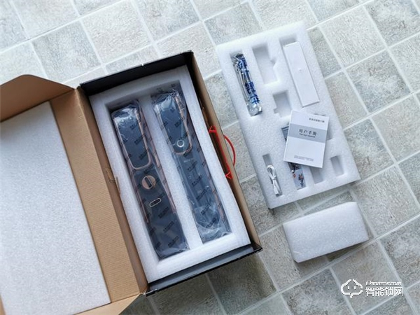 用了指紋鎖，才知道出門多便捷！希箭C1智能門鎖測評