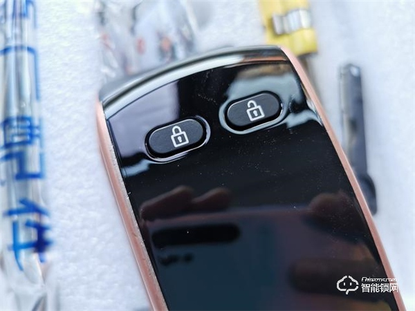 用了指紋鎖，才知道出門多便捷！希箭C1智能門鎖測評