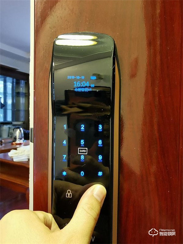 用了指紋鎖，才知道出門多便捷！希箭C1智能門鎖測評