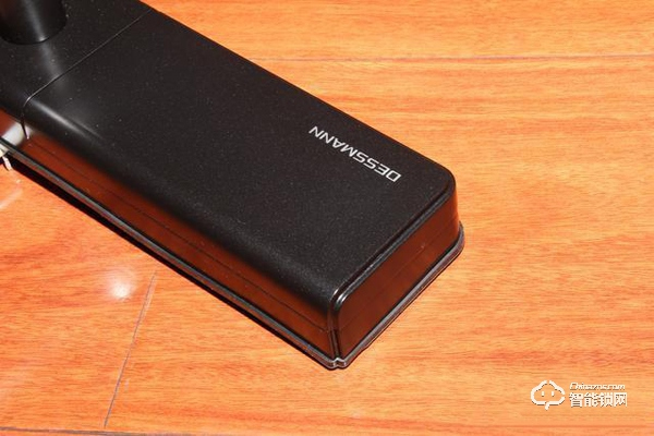 大氣精致+安全可靠+功能豐富+操作便捷=德施曼T91P智能鎖