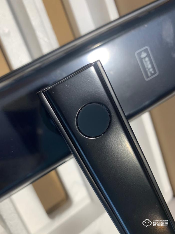 華為系史上性價比最高智能鎖，VOC指紋鎖x8初體驗測評