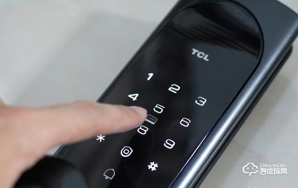 C級鎖芯+5D安全防護技術，TCL智能鎖安全杠桿滴