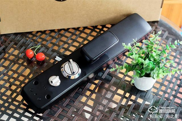 小益X6智能鎖天貓版測評：門鈴貓眼和門鎖三合一，更安全更實惠