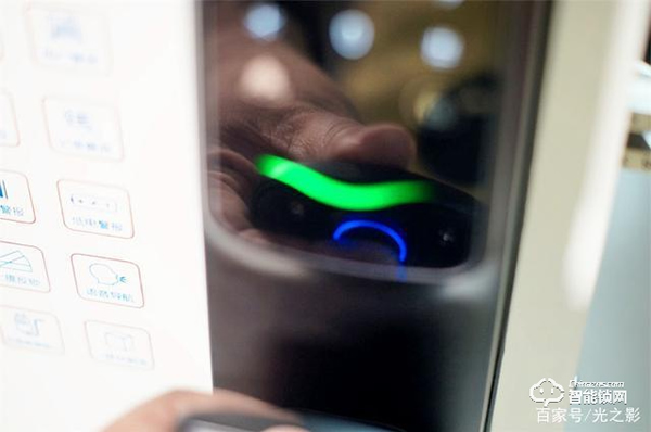 小益X6智能鎖天貓版測評：門鈴貓眼和門鎖三合一，更安全更實惠