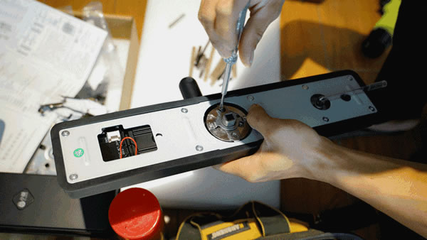 百元智能門鎖初體驗-小益E206米家智能鎖