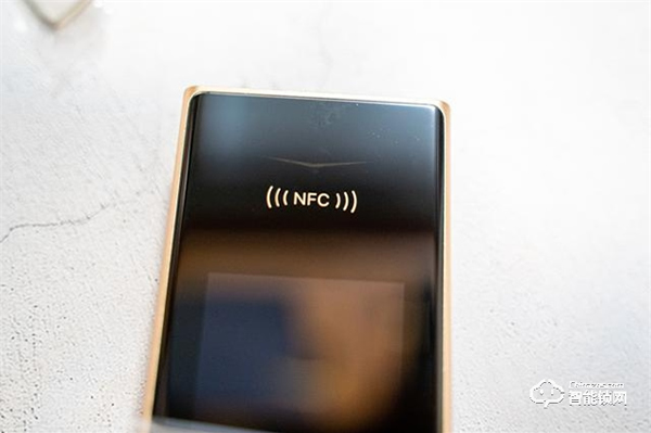 典雅外形下卻有最新科技，華為青稞Q7智能鎖體驗