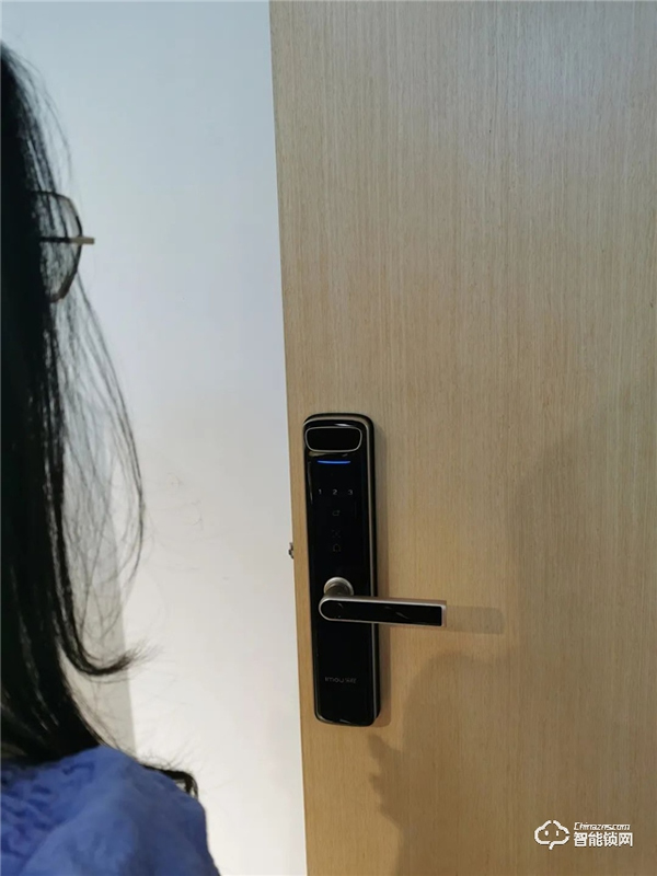 樂(lè)橙K6i人臉鎖新品測(cè)評(píng)：簡(jiǎn)約大氣，是一款值得入手的人臉識(shí)別智能鎖