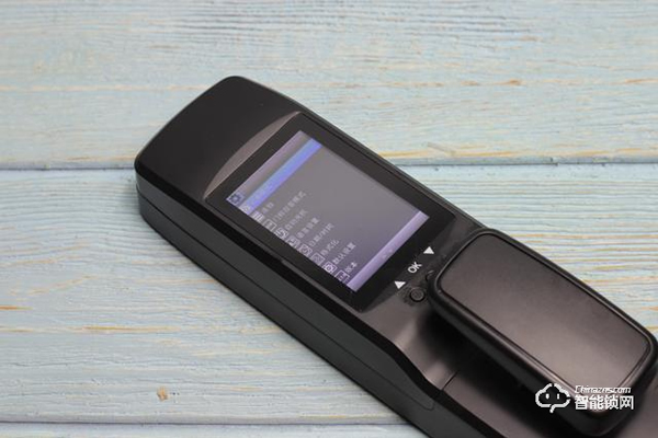 自帶貓眼遠程監控于一體：小益X6智能鎖