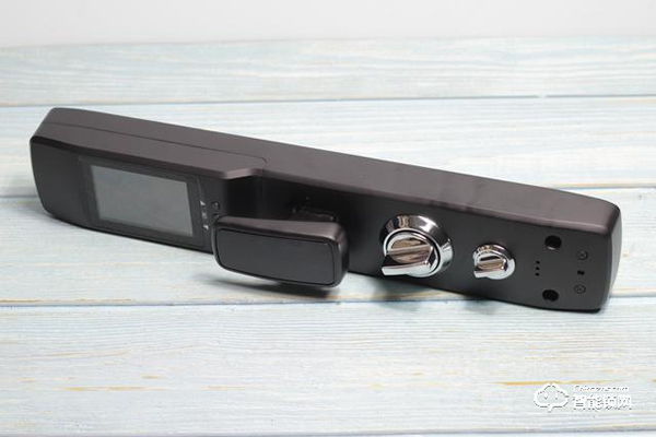 自帶貓眼遠程監控于一體：小益X6智能鎖