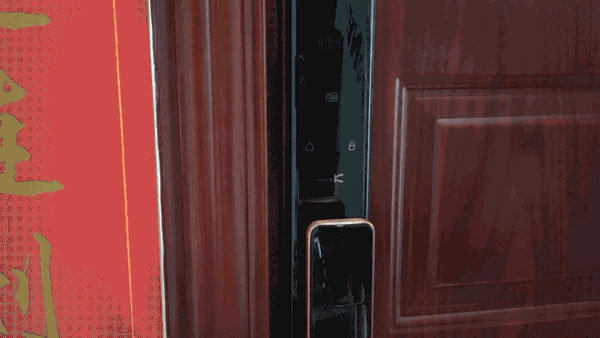 測評 | 金指碼全自動指紋鎖X3：輕奢、時(shí)尚、安全