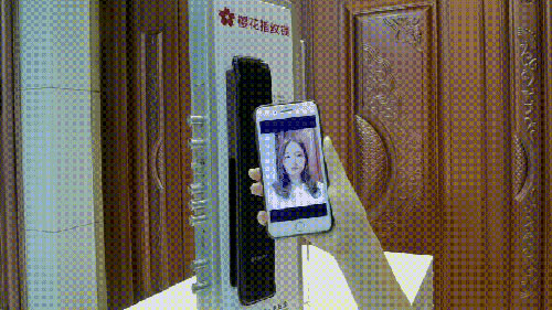 真實(shí)測評|我們嘗試用照片視頻騙過櫻花R9全自動3D人臉識別智能鎖